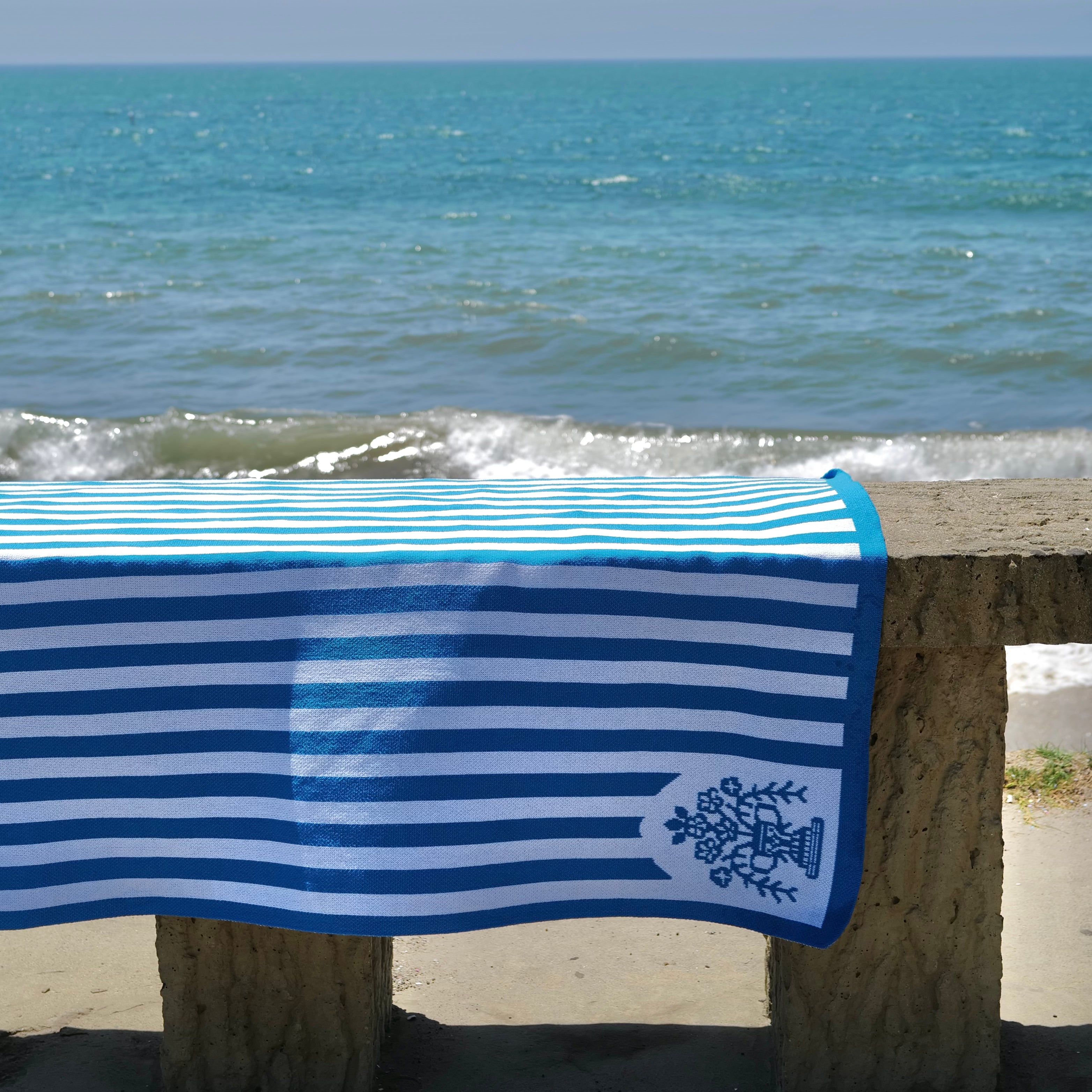 Playa - Knitted Throw Blanket